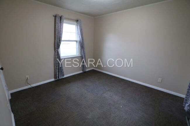 Building Photo - 124-124 Melrose Ct