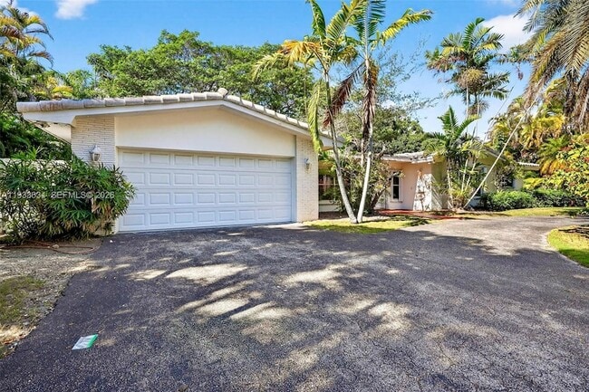 Building Photo - 11890 SW 72nd Pl