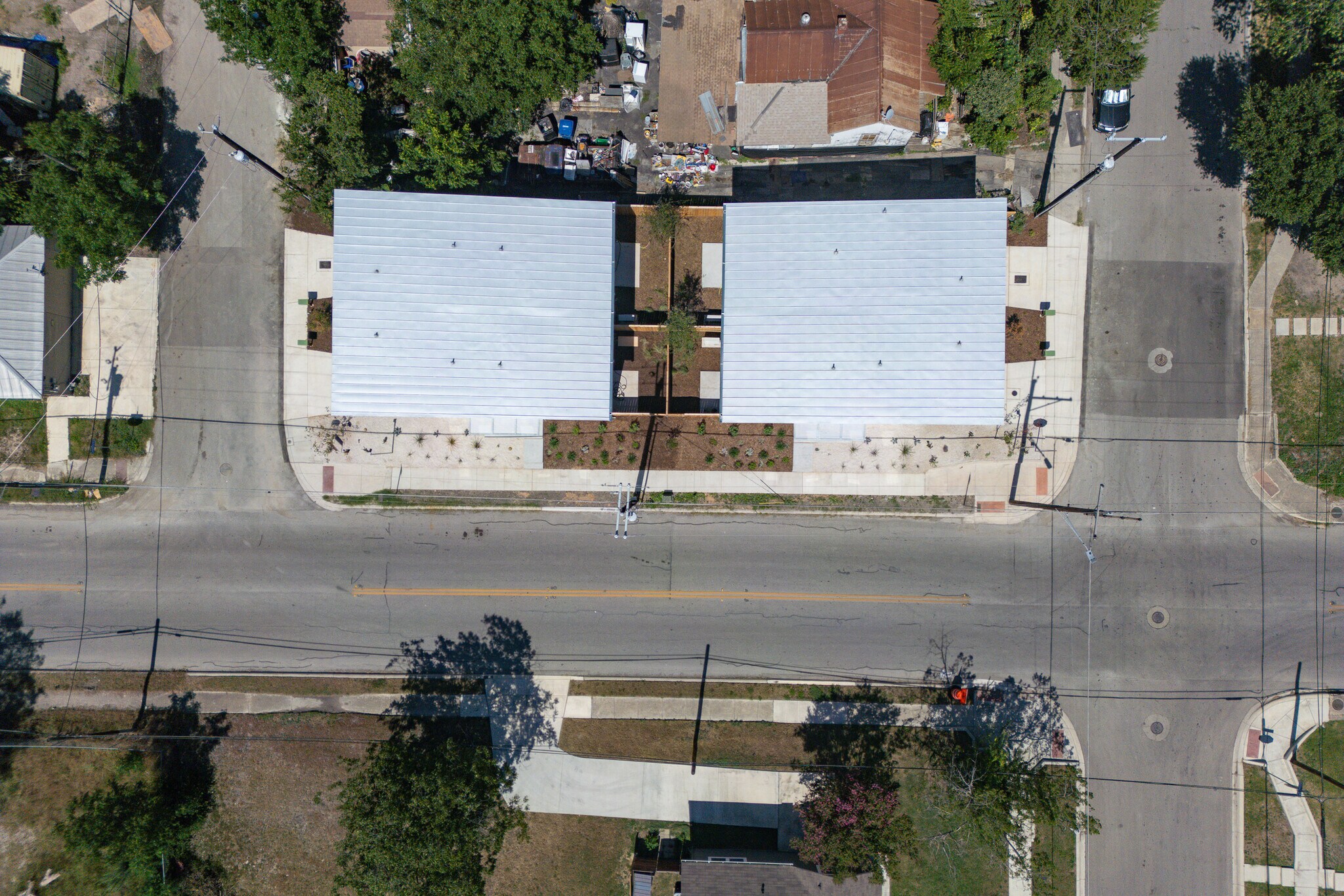 Building Photo - 626 Delaware St