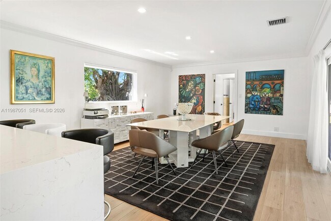 Building Photo - 424 Alamanda Dr