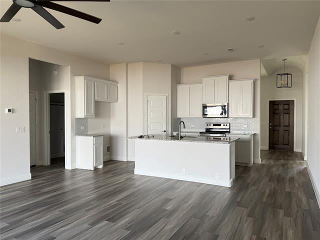 Building Photo - 502 Second St