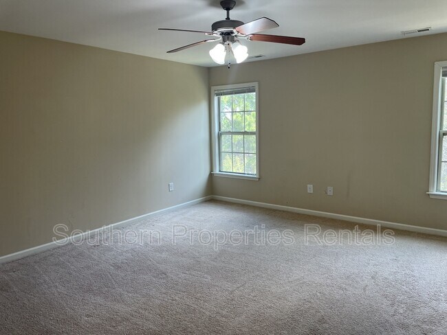 Building Photo - 42 Expedition Dr