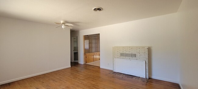 Building Photo - Great Eastside Location Across The Street From Shasta Meadows School