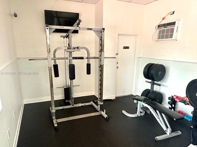 Building Photo - 9712 Hammocks Blvd