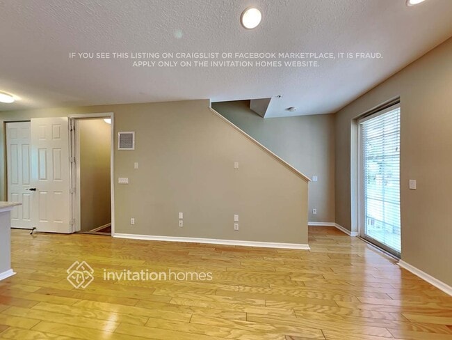 Building Photo - 4119 Parkside Dr