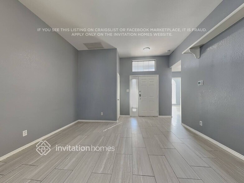 Building Photo - 1936 Ashley Dr