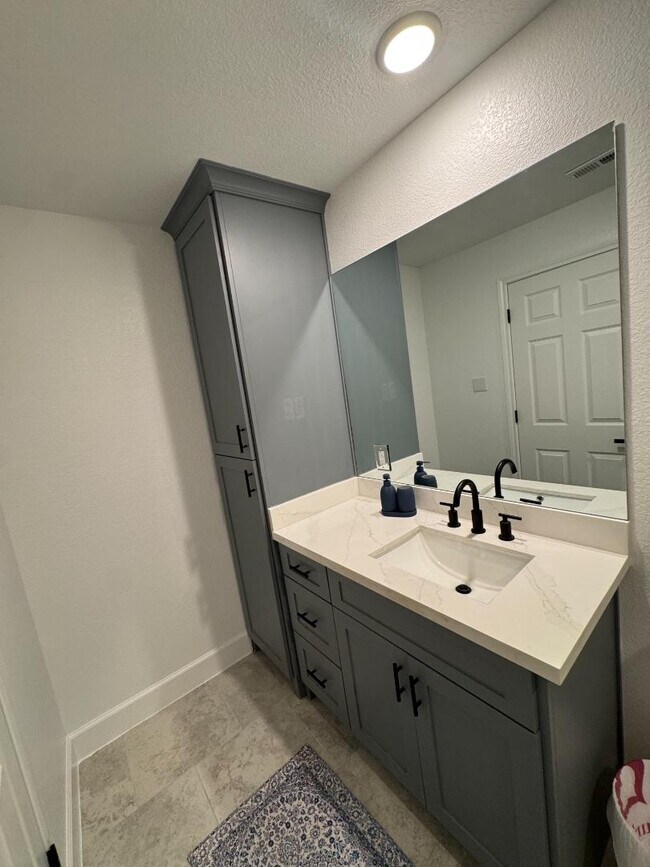 Building Photo - 7401 Anzac St