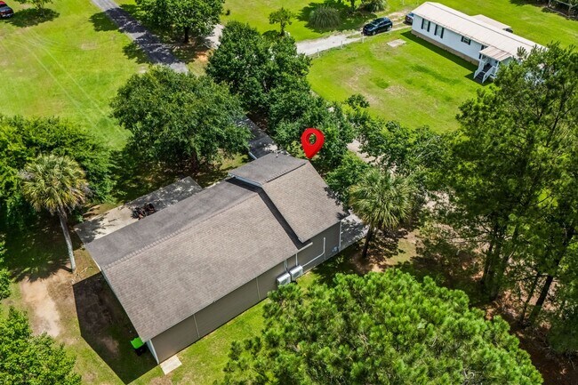 Building Photo - Charming Conway Loft Home – Quiet Country Living!