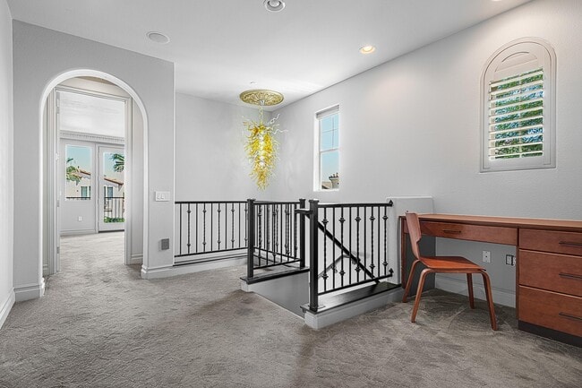 Building Photo - 450 White Fox Trail