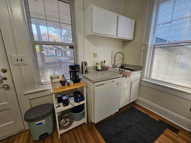 Building Photo - Maryland721