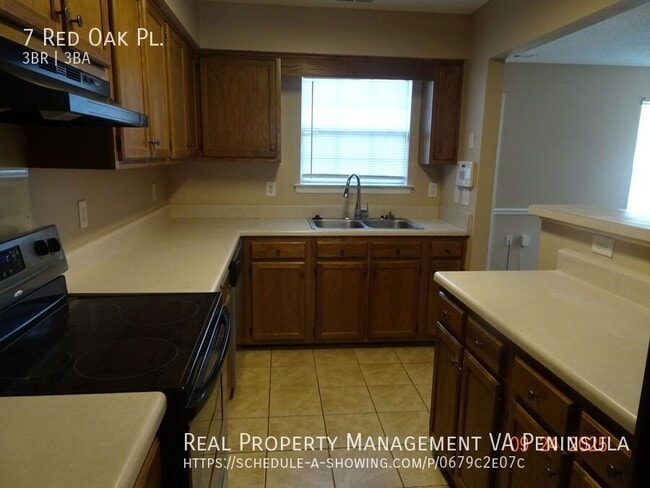 Building Photo - 7 Red Oak Pl
