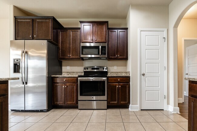 Building Photo - 8095 Vane Ct