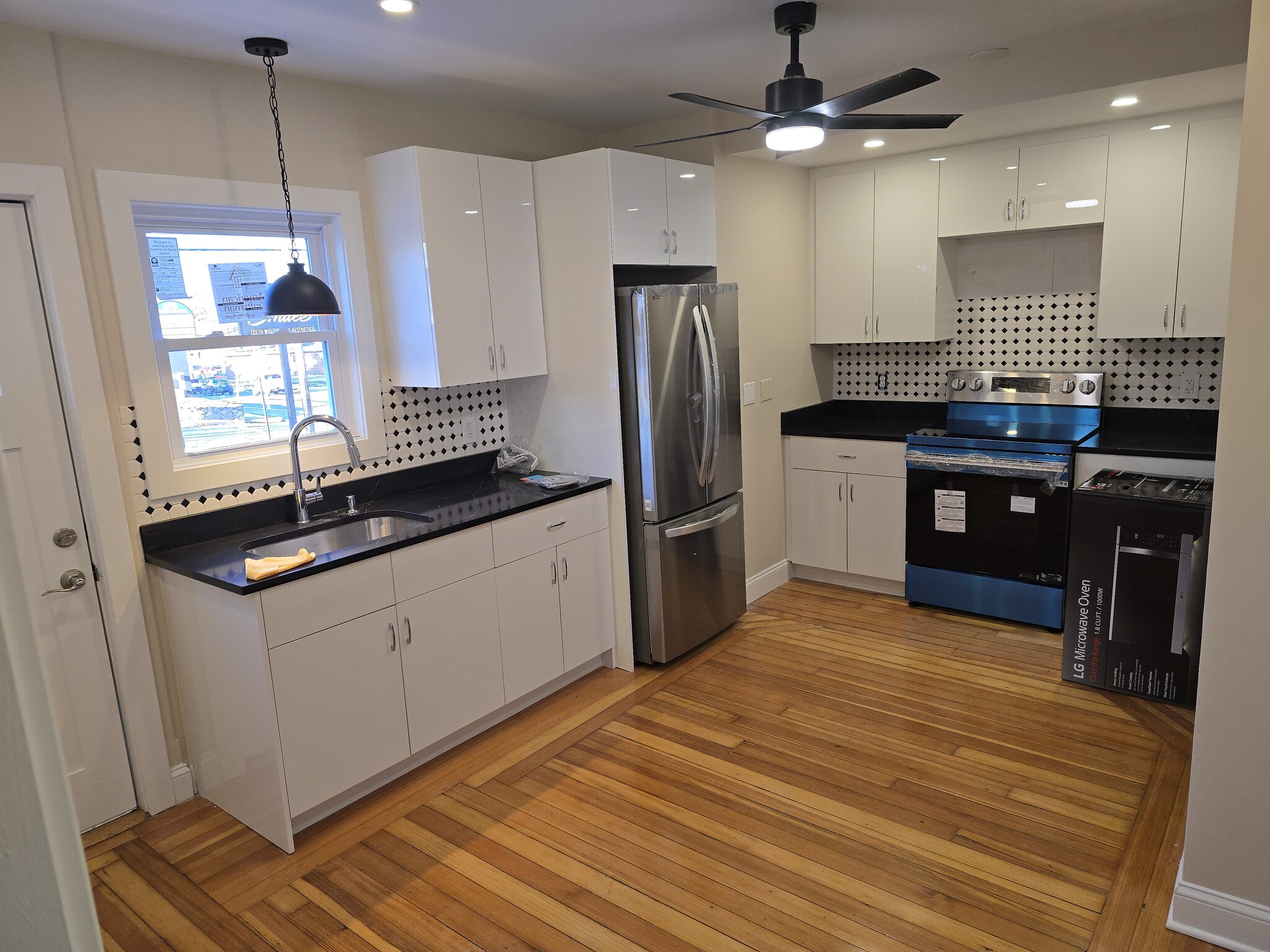 Over the oven microwave to be installed - 670 Killingly St