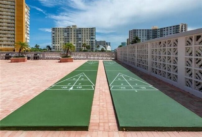 Building Photo - 405 N Ocean Blvd