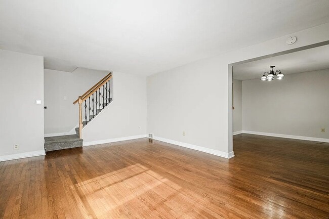 Building Photo - 1254 Edgewood Dr