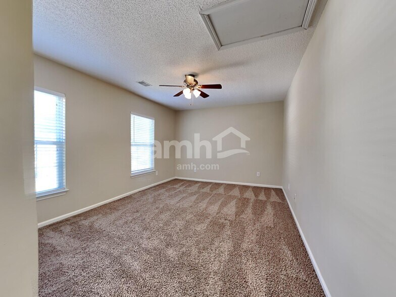 Building Photo - 177 Wildberry Ln