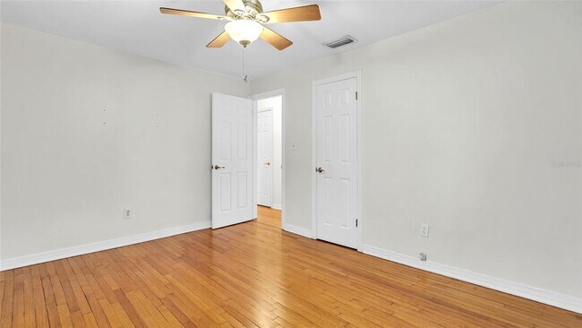 Building Photo - 4211 W Knights Ave