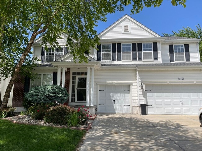 Building Photo - Beautiful 4 bed 2.5 bath 3000+sq ft