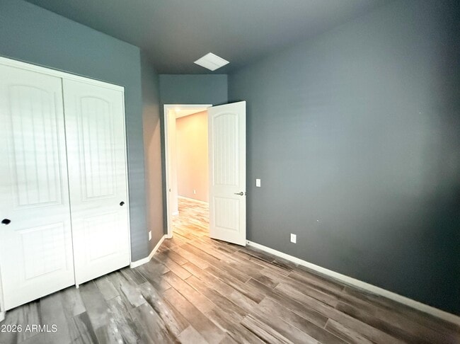 Building Photo - 20618 W Edgemont Ave