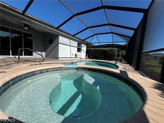 Building Photo - 15556 Pascolo Ln