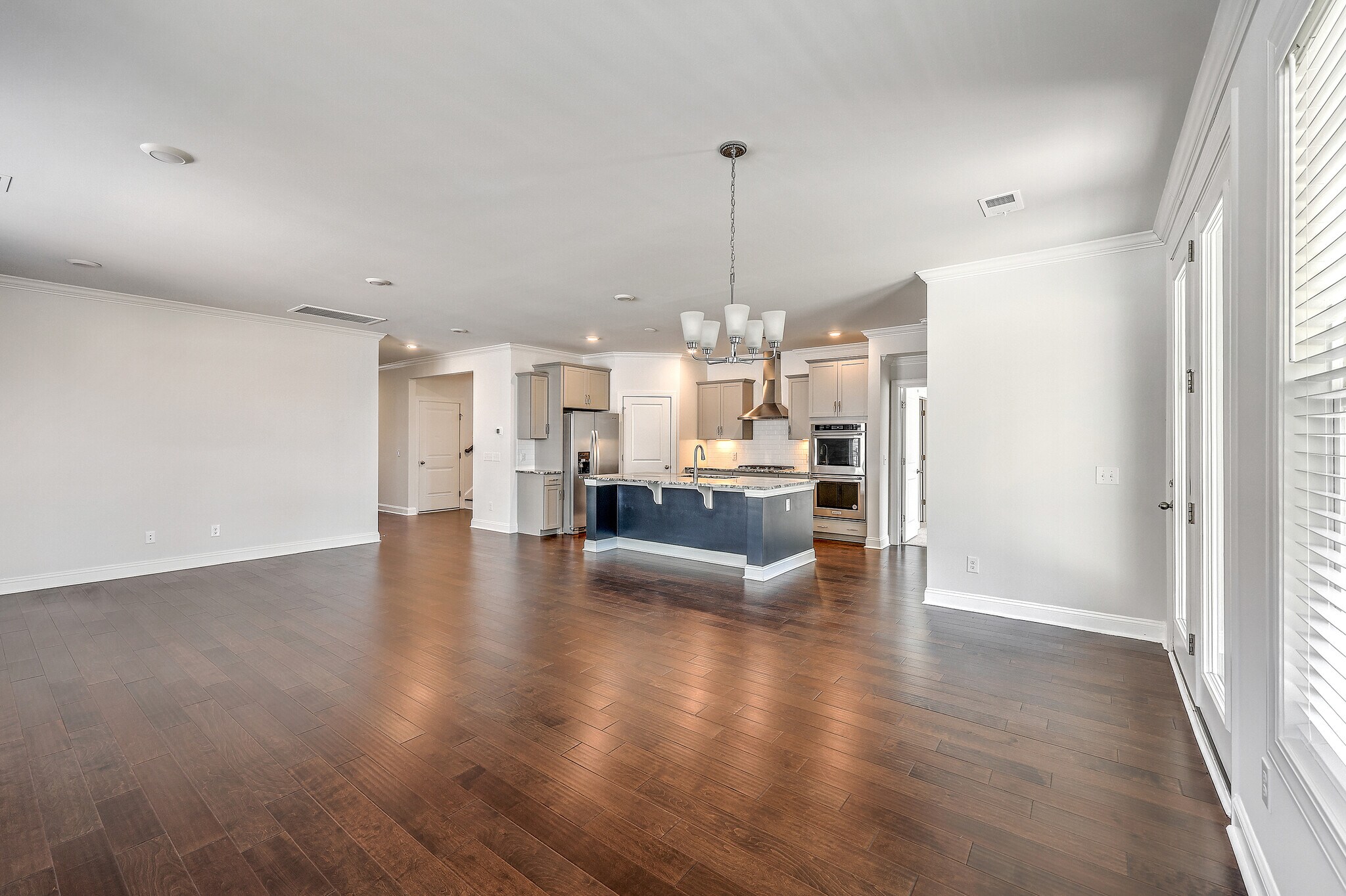 Building Photo - 316 Long Pier St