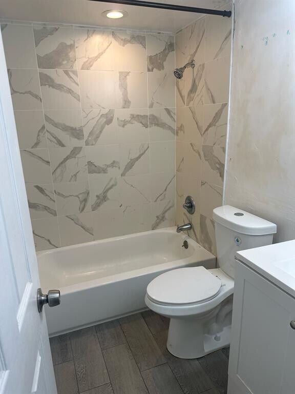 Building Photo - 941 NE 169th St