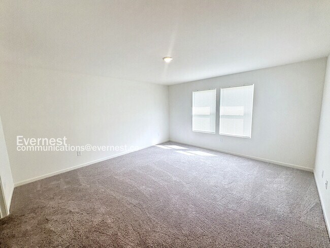 Building Photo - 107 Douglas Fir Dr