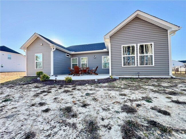 Building Photo - 67 Beacon Hl Rd