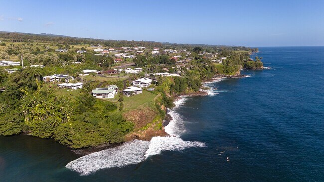 Building Photo - Oceanfront Estate: The Honolii Hale