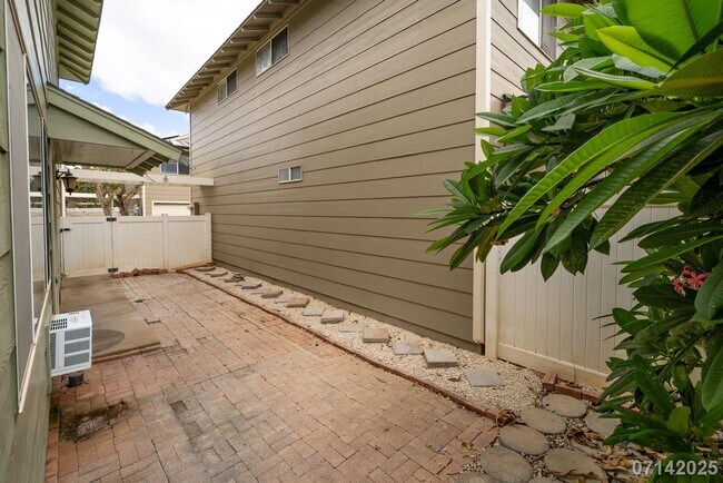 Building Photo - 3Bd, 2Ba Condo in Lombard Way, Ewa Gentry
