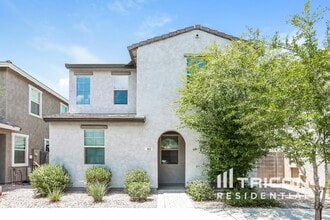 Building Photo - 302 N 69th Pl