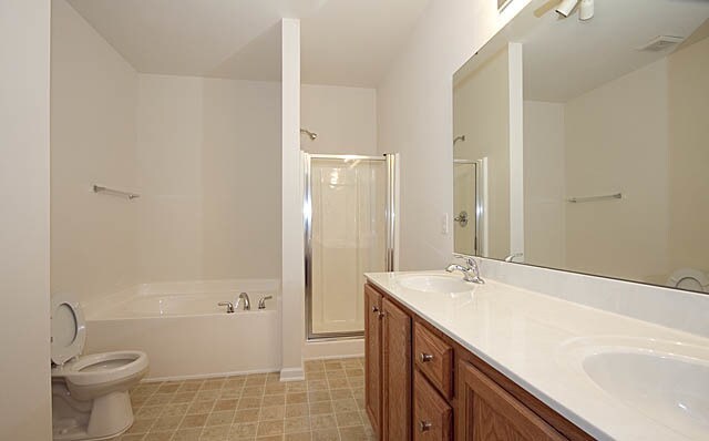 Building Photo - 5-Bedroom Home in Raleigh’s Johns Point Co...