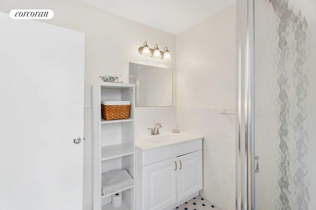 Building Photo - 26 Whalers Dr