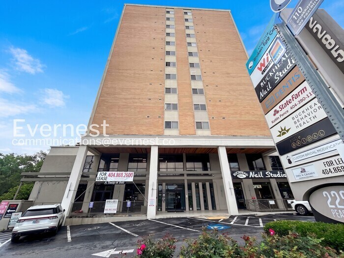 Building Photo - 2285 Peachtree Rd NE