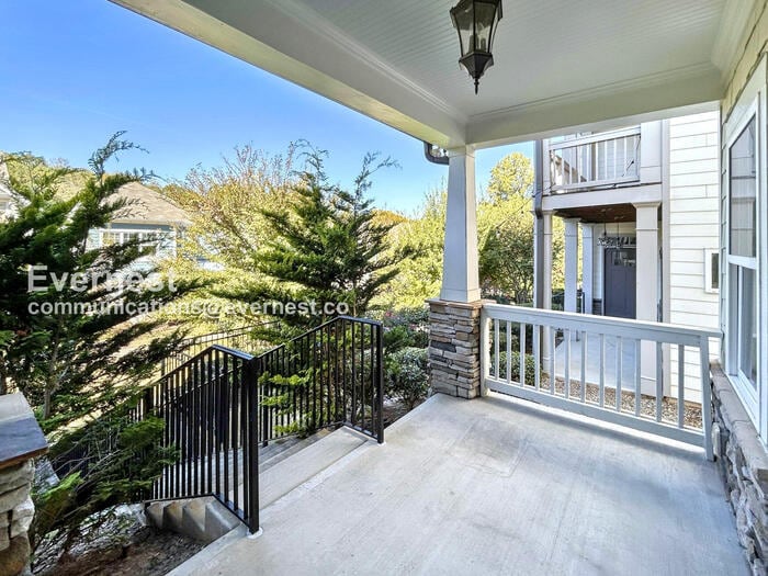 Building Photo - 1763 Stone Hedge Dr