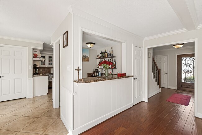 Building Photo - 15843 Foxgate Rd