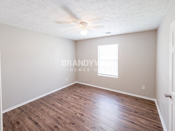 Building Photo - 2604 Clifton Run Trce