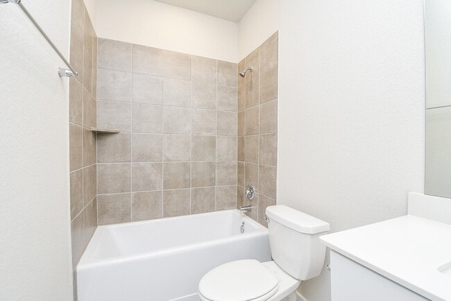 Building Photo - 2022 W Darlington Oak Ct