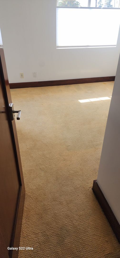 Building Photo - Spacious and freshly updated 2 bedroom, 2 ...