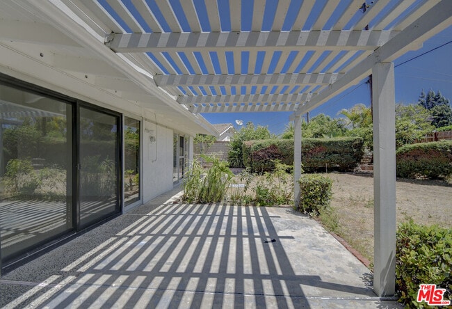 Building Photo - 5452 Rockledge Dr