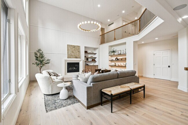 Building Photo - Stunning Cherry Hills Luxury Rental | 5bd/6ba Home