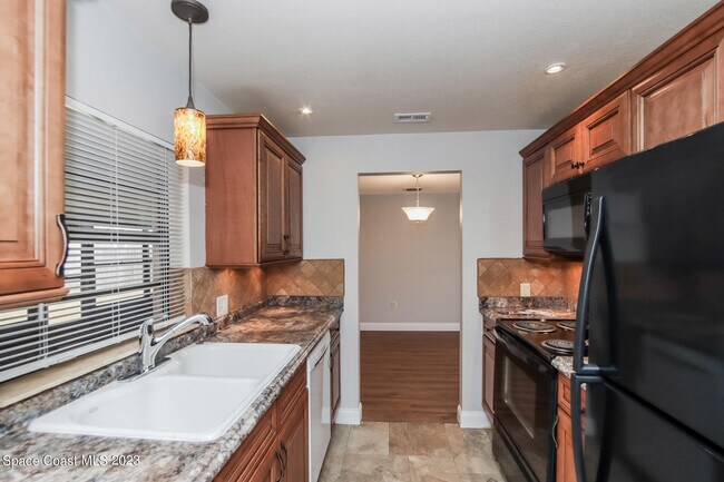 Building Photo - 1298 Robbinswood Dr