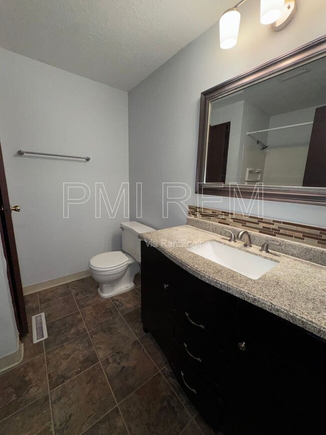 Building Photo - 2803 Kipling Ave NW