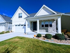 Building Photo - Lovely, spacious, newly built Lehi House!!