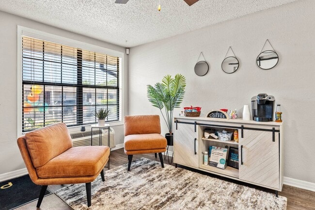 Building Photo - 395 Bill France Blvd