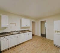 Building Photo - 454/456 Tyler Street