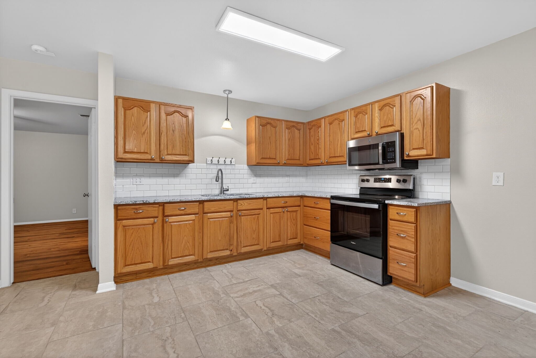 Building Photo - 9930 Trendwood