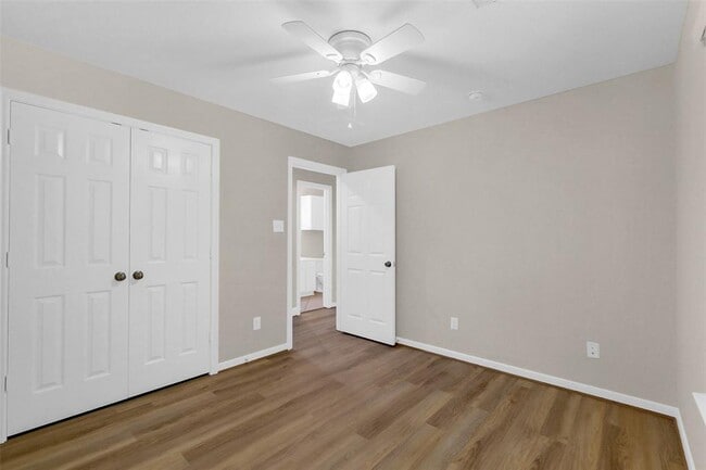 Building Photo - 10143 Rose Willow Ln