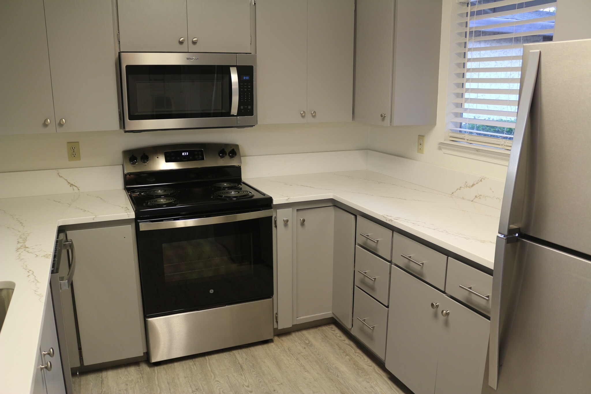Kitchen - 2210 Ceanothus Ave