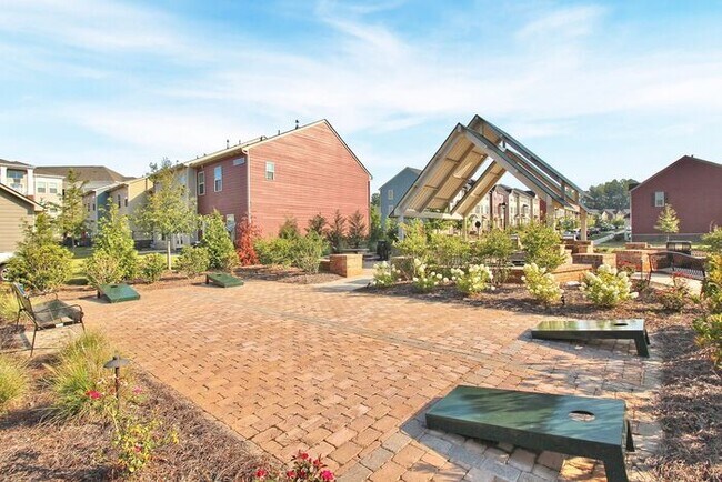 Building Photo - Stunning 3 Story 3BD/2+2HalfBA Townhome in...